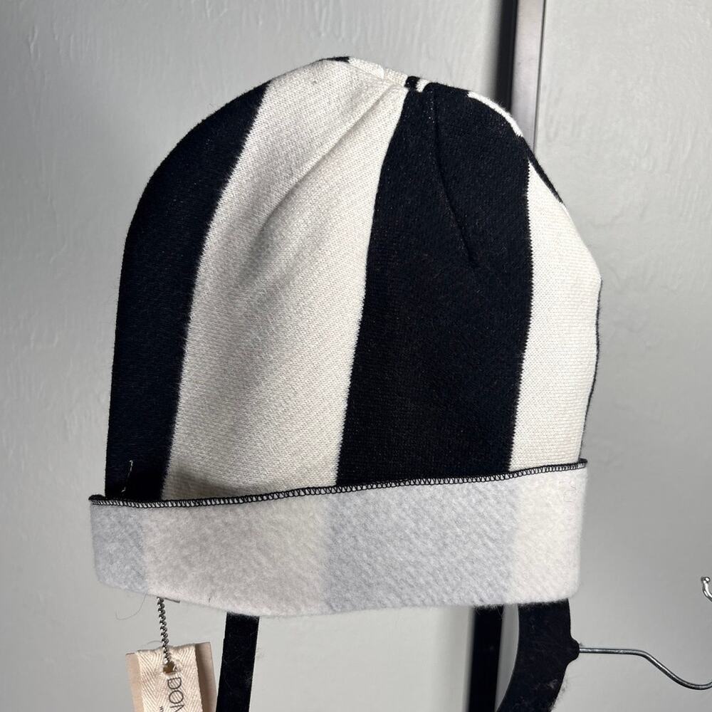 NWT Donni Charm Beanie Cotton Black White Colorblock One Size Two Tone Striped